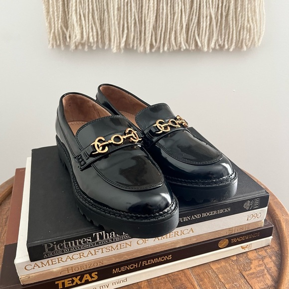 Sam Edelman Circus NY Black Loafers with Gold Chain Detail - Picture 1 of 11